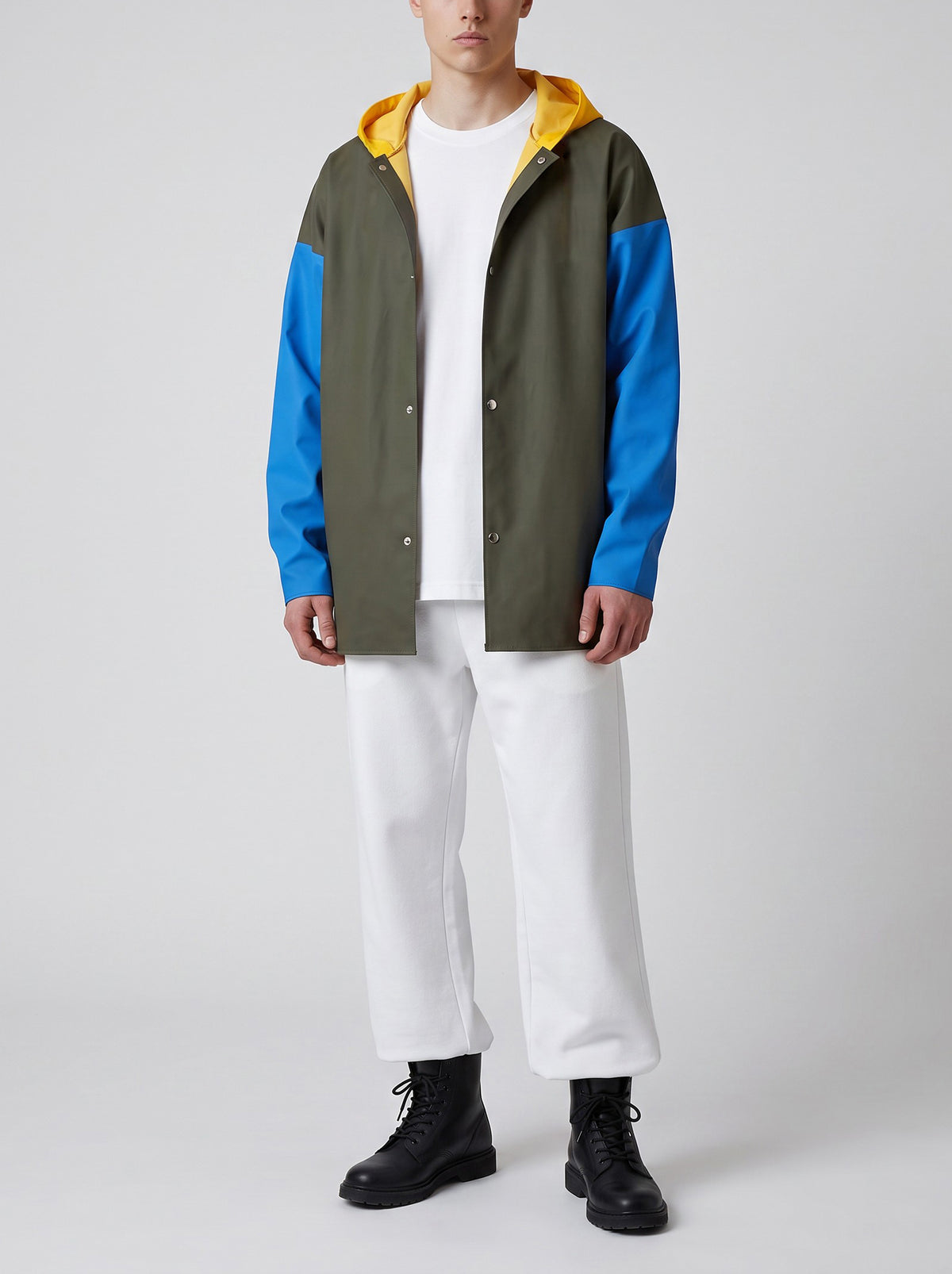 Comme des Garçons Sailor-Inspired Raincoat RU21726.37  Comme des Garçons 