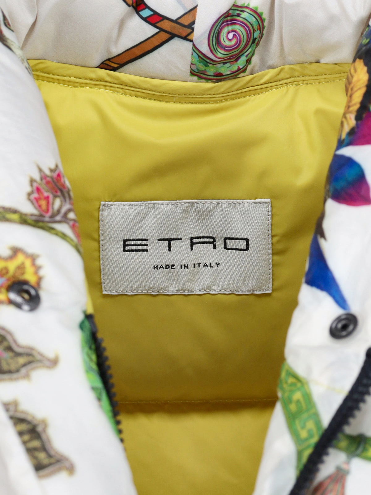 Etro Multicolor Printed Puffer Jacket with Tropical Animal Motifs CVM26.22.39  Etro 