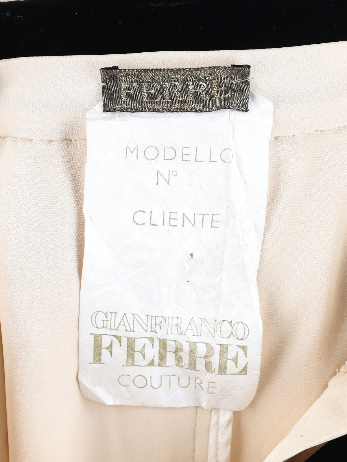Gianfranco Ferré Evening Gown - 1990s AR112  Gianfranco Ferré 