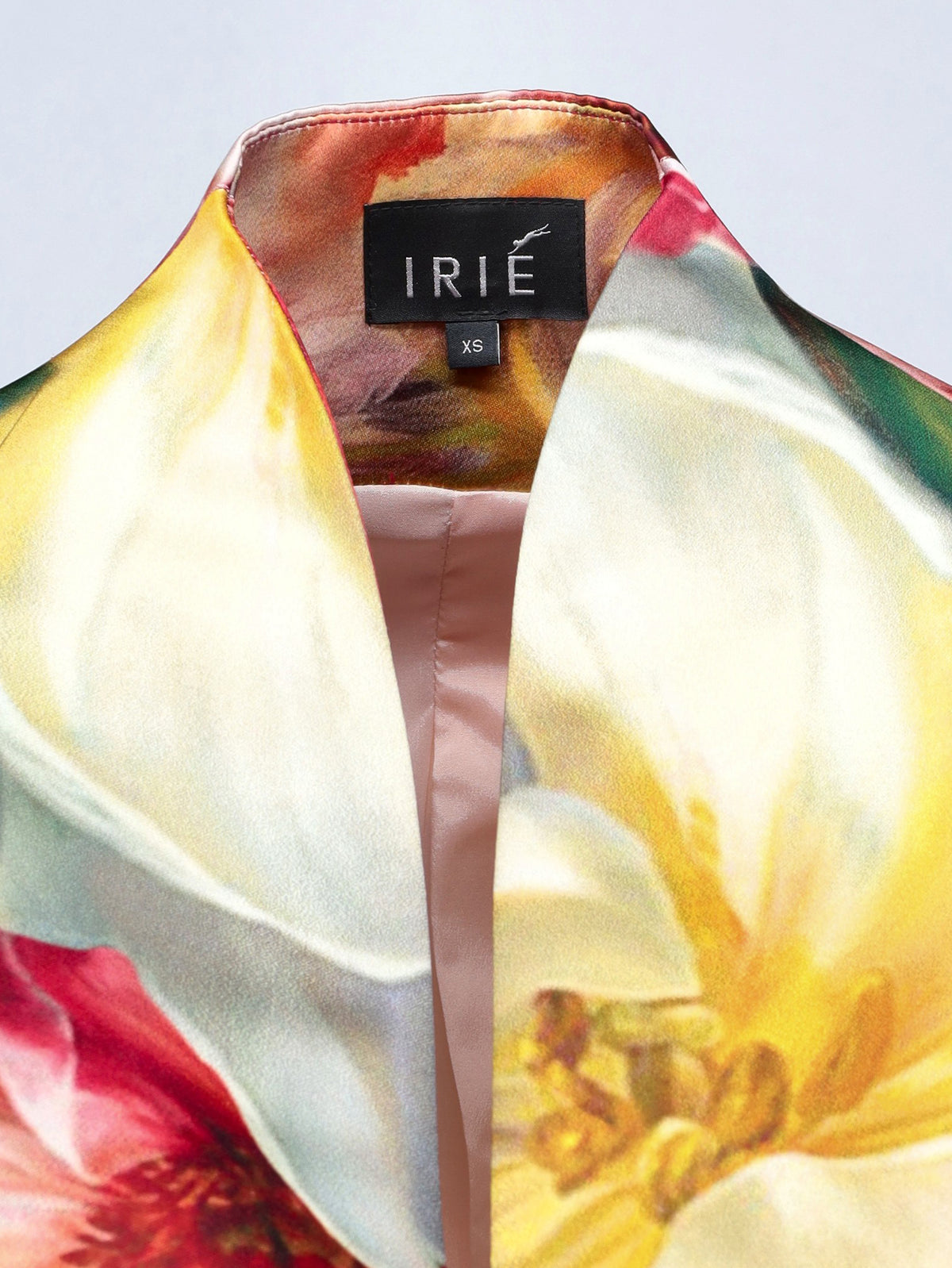 Vintage Floral Kimono-Inspired Coat CVM26.6.142  Iriè 