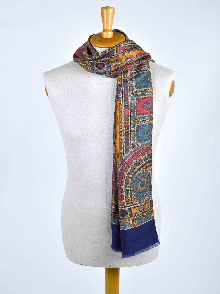 1970s silk scarf with oriental-inspired print W22050640  Vintage 