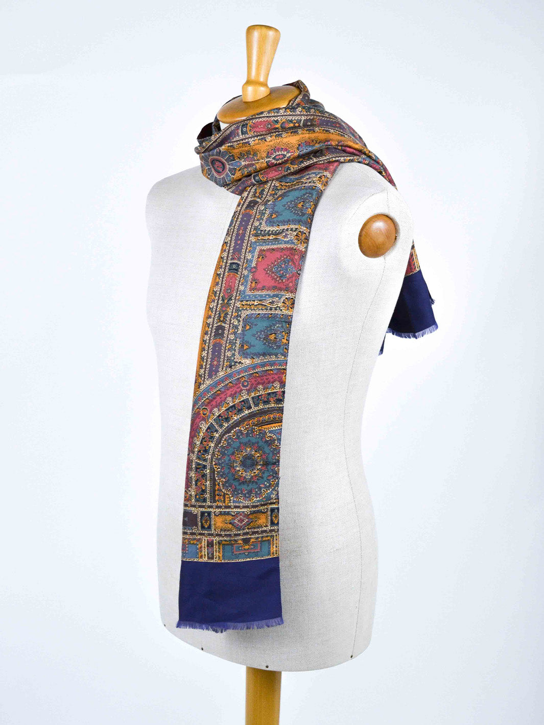 1970s silk scarf with oriental-inspired print W22050640  Vintage 