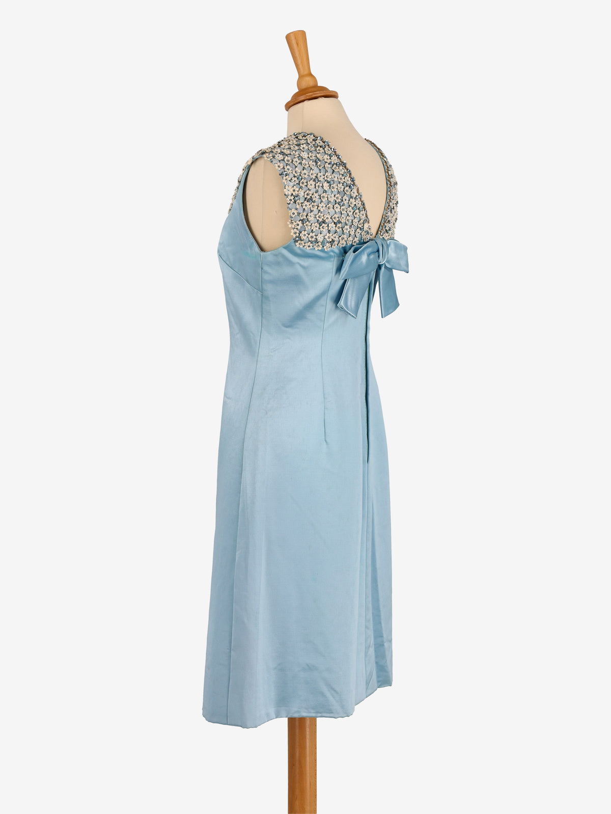 Satin Dress With Embroidered Beaded Flowers - 60s AR096  Vintage 