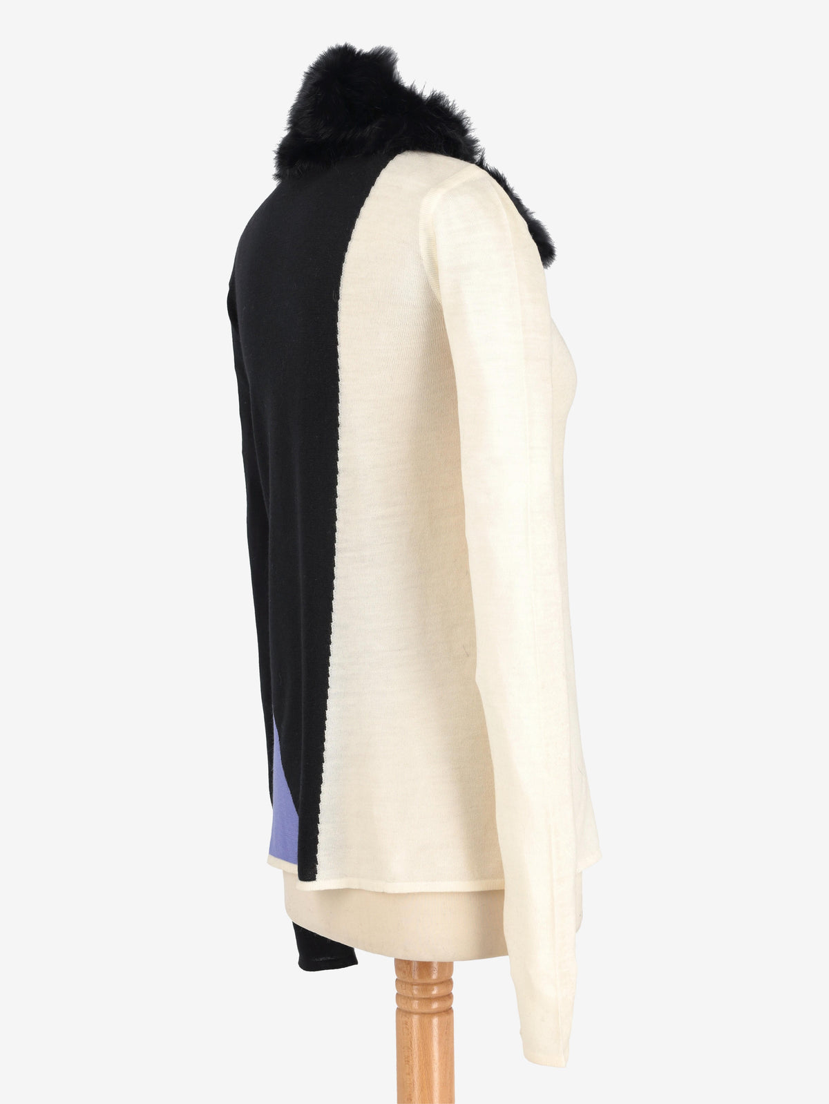 Fendi Sweater With Fur Collar W2511.92  Fendi 