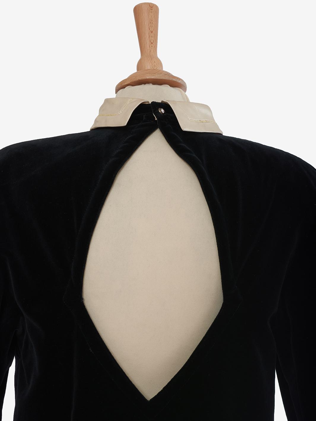 Abito Gianni Versace in velluto nero con colletto in raso