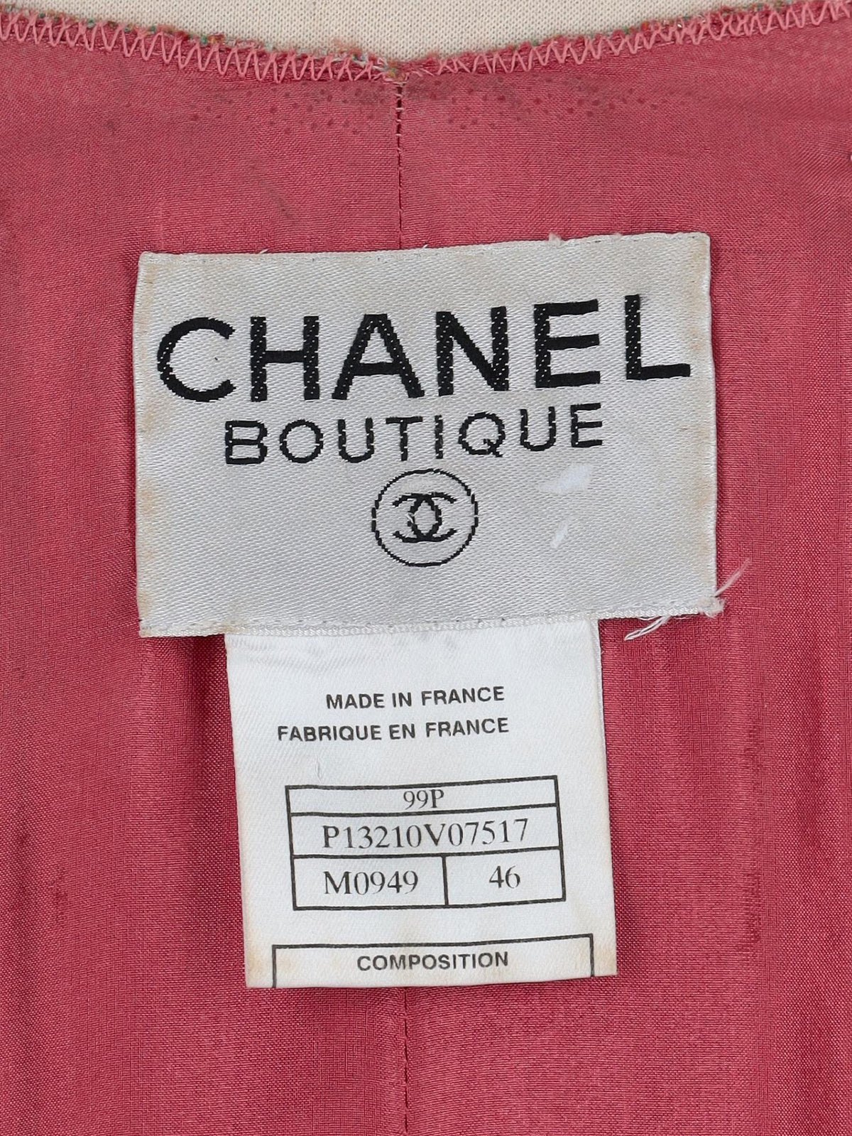 Chanel Pink Bouclé Suit MZ1914018  Chanel 