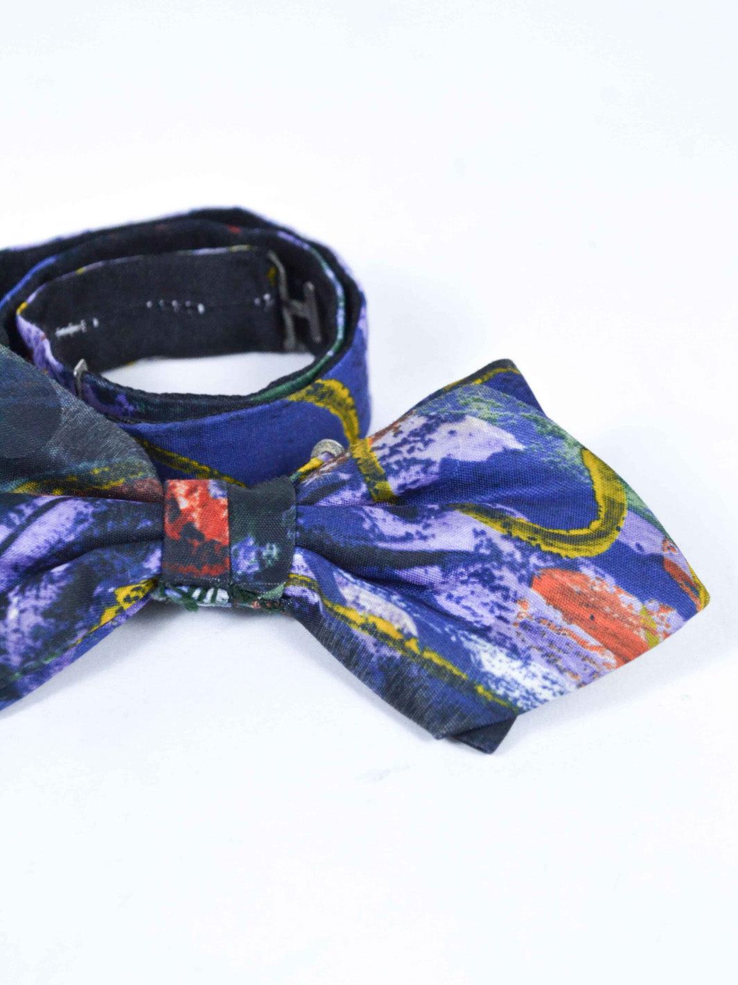 1970s bow tie with surrealist-inspired print W22050628  Vintage 
