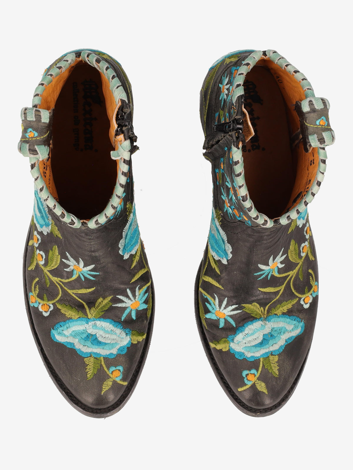 Cowboy Ankle Boots in Black Leather with Embroidered Flowers W7426.64  Vintage 
