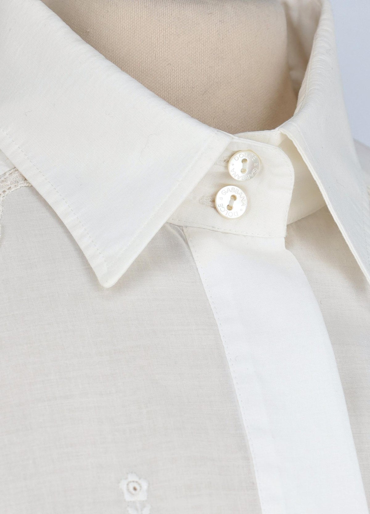 Dolce&Gabbana Embroidered Shirt W02122025.31 . Dolce & Gabbana 