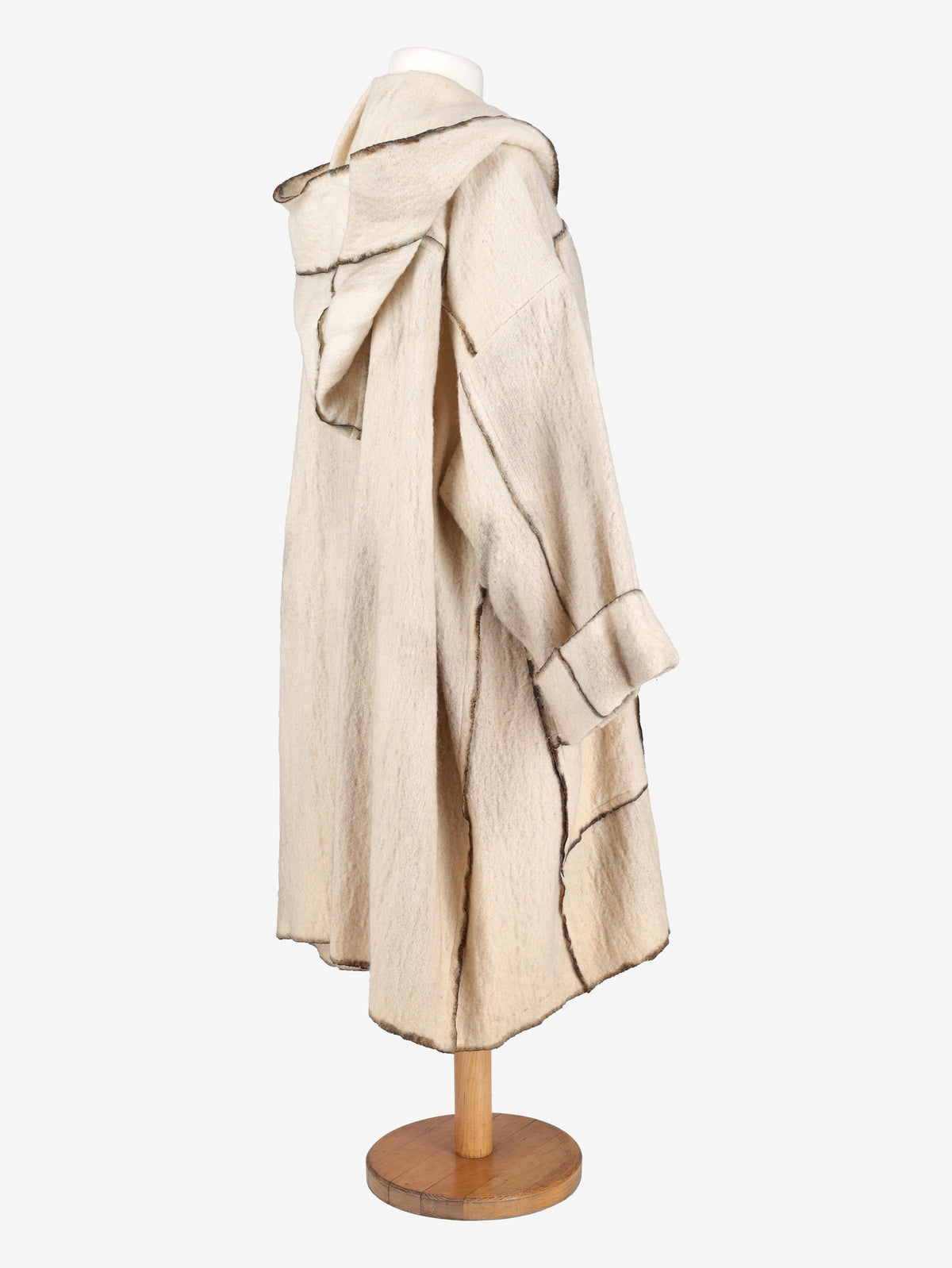 Issey Miyake Wool Overcoat DM10043128 . Miyake 
