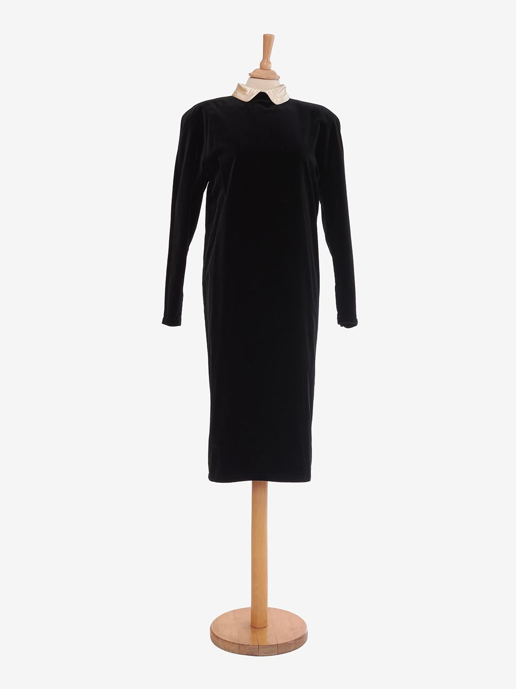Abito Gianni Versace in velluto nero con colletto in raso