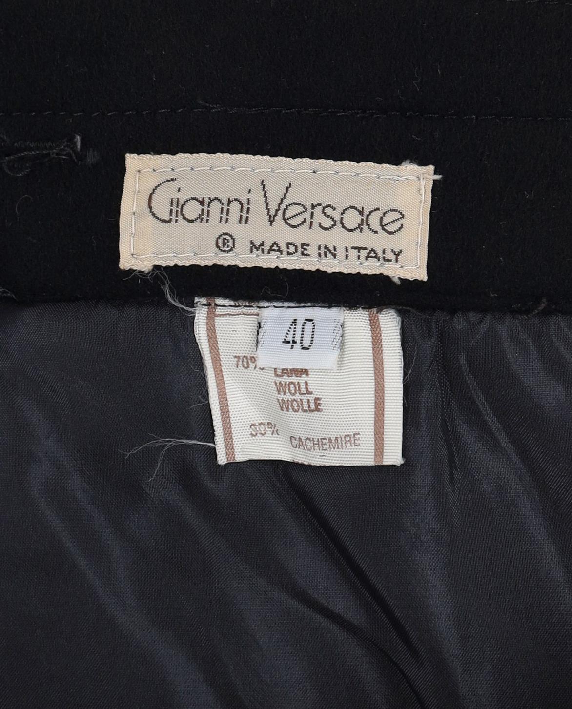 Gianni Versace Suit CVM23.67.19  Gianni Versace 