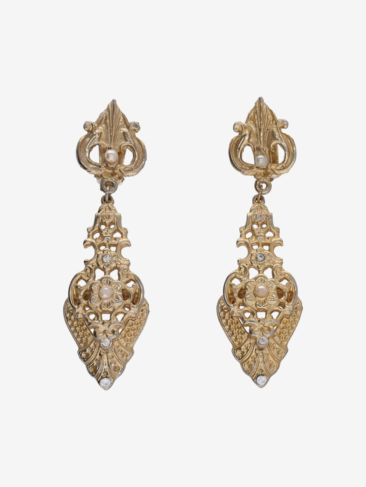 Vintage Baroque-Style Textured Long Pendant Earrings W13426.45  Vintage 