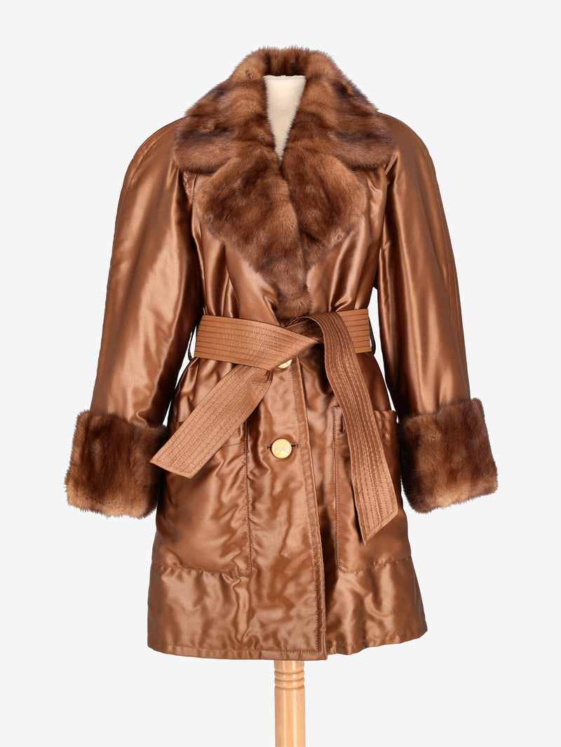 Mario Borsato Coat with Fur Details CVM26.6.98  Mario Borsato 