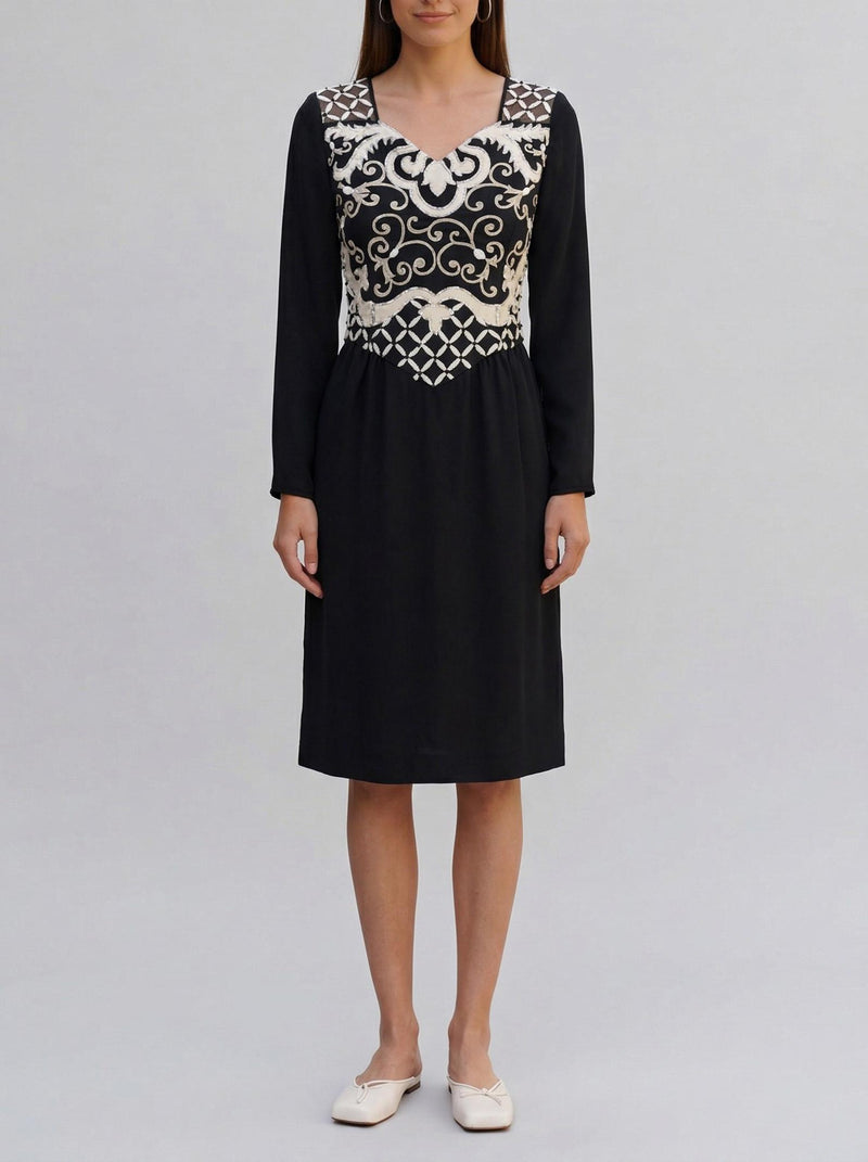 Valentino 1980s Dress in Black Silk Crepe AR012  Valentino 