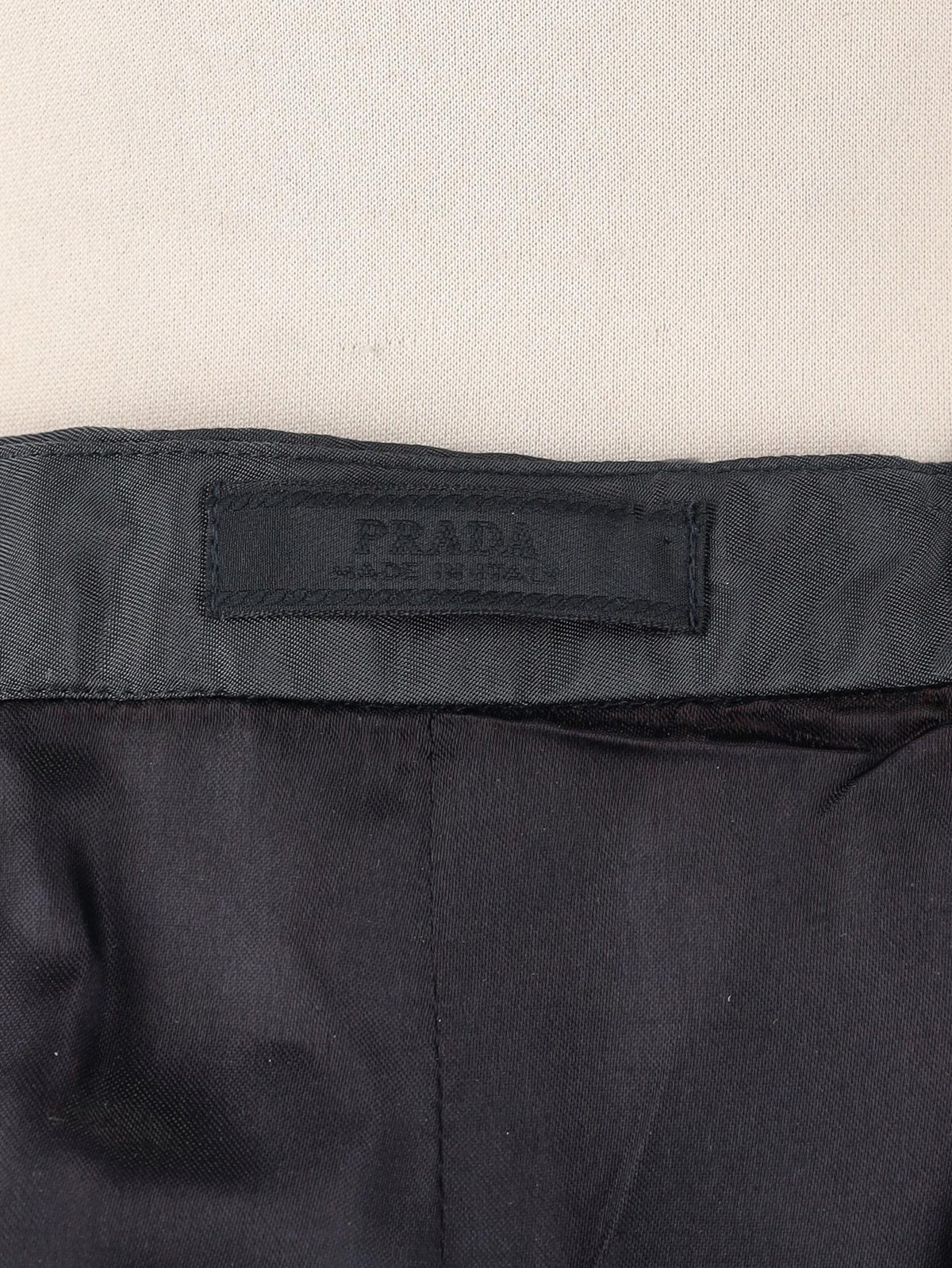 Prada Mid-Length Nylon Skirt with Logo Belt W7426.48  Prada 