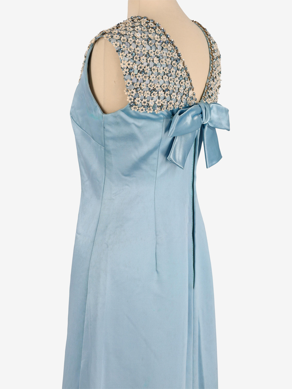 Satin Dress With Embroidered Beaded Flowers - 60s AR096  Vintage 