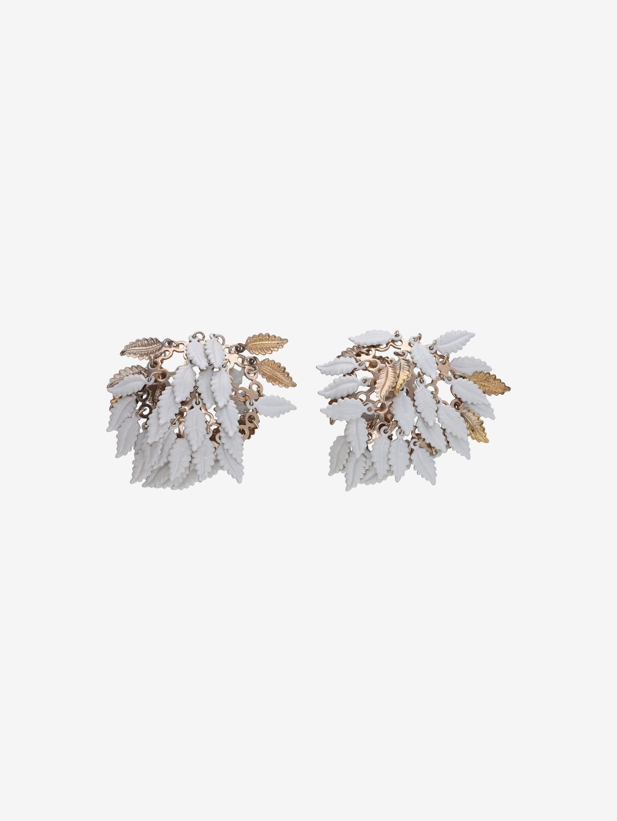 Vintage Round Earrings with Layered Leaf Design W13426.24  Vintage 