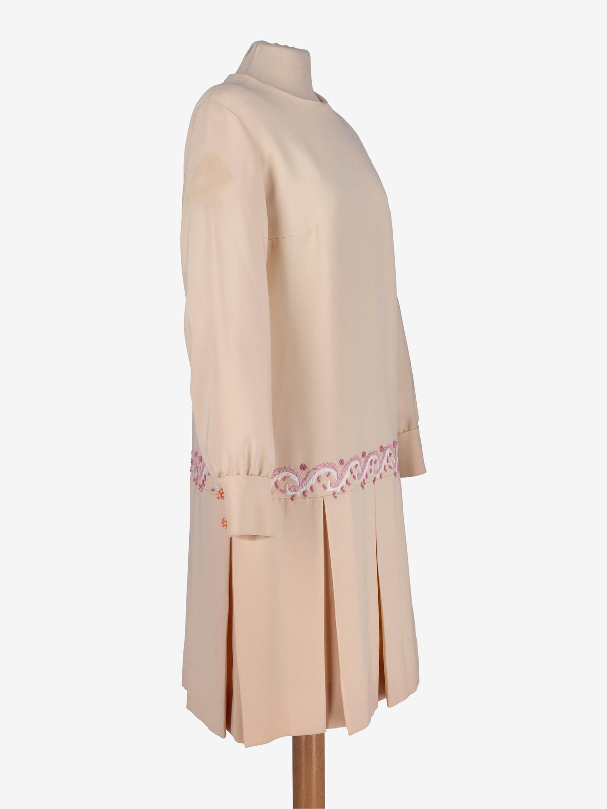 Vintage 1960s/1970s Cream Embroidered Dress Z101223  Vintage 