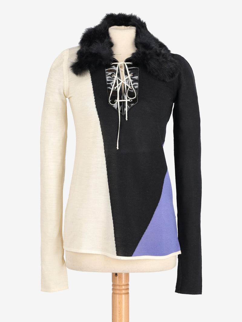 Fendi Sweater With Fur Collar W2511.92  Fendi 